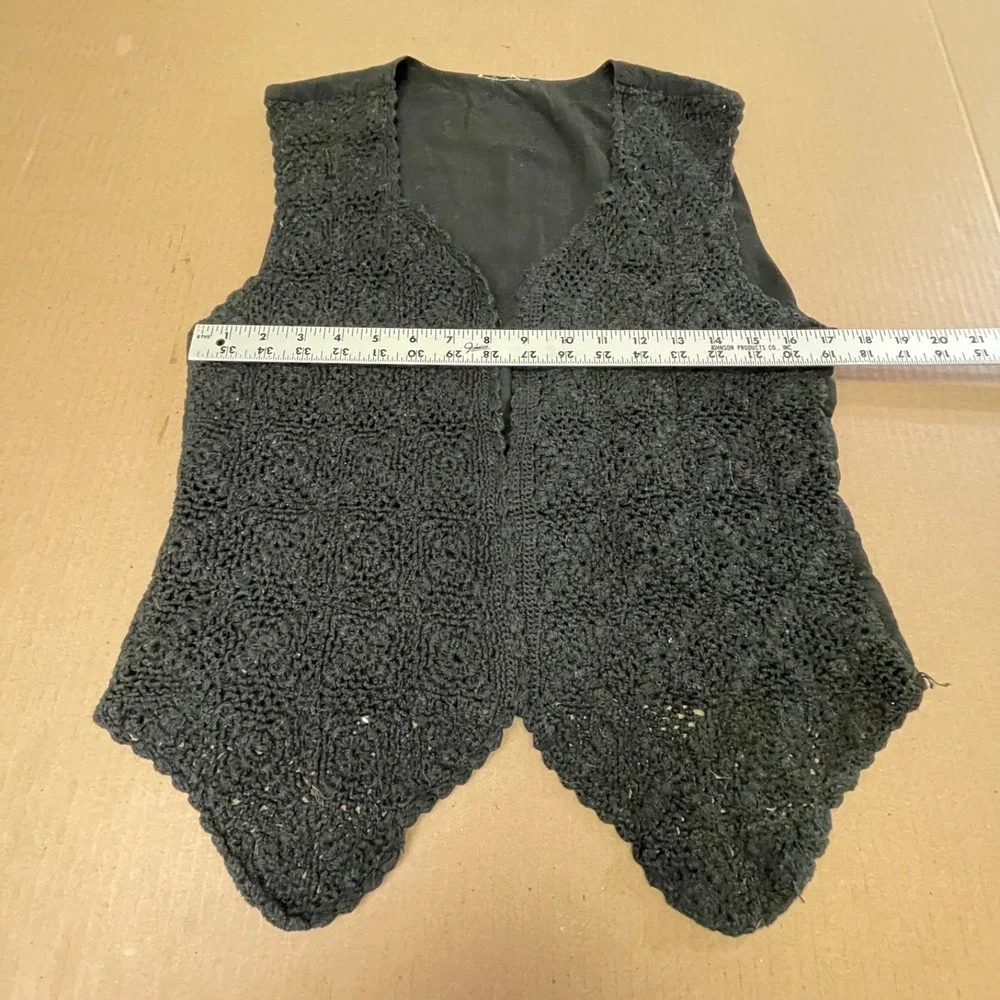 Vintage Womens Black Crochet Vest Med Belted Back Boho Hippie Whimsigoth Cottage